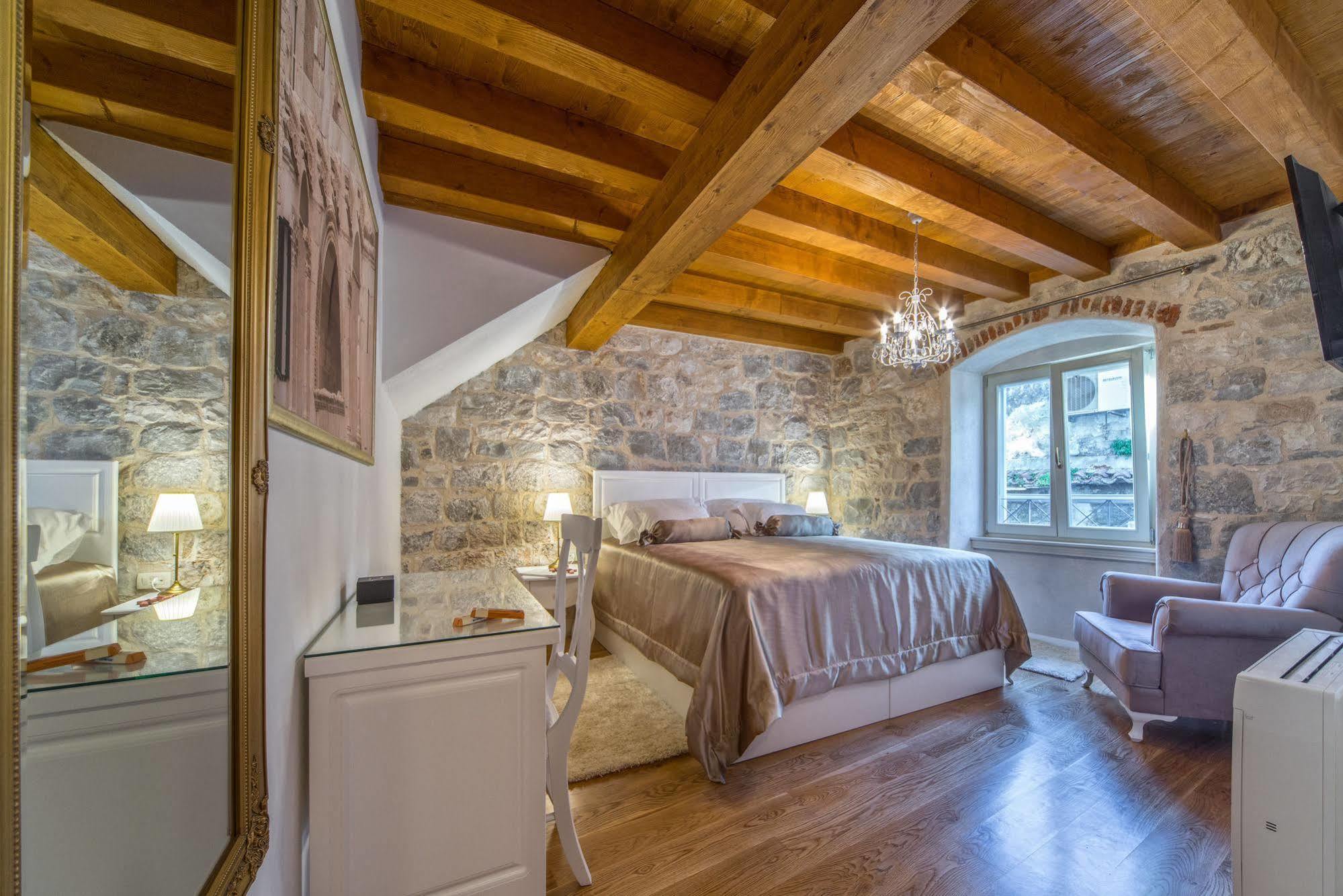 Heritage Hotell